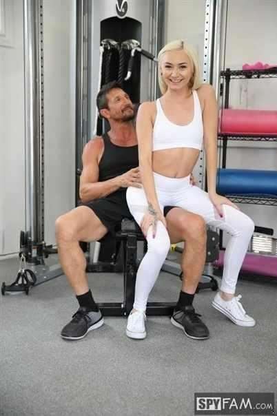 Chloe Temple  - Step Dad Gives Step Daughter Pussy Work Out  [FullHD]